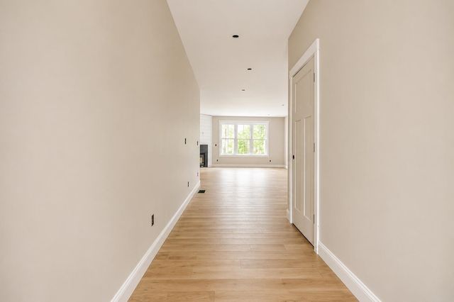 10 Winchester Lane, Tuftonboro, NH 03850