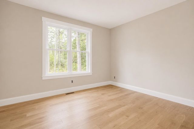 10 Winchester Lane, Tuftonboro, NH 03850