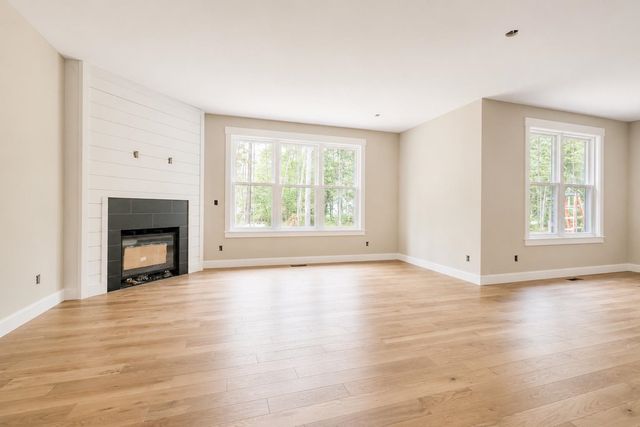 10 Winchester Lane, Tuftonboro, NH 03850