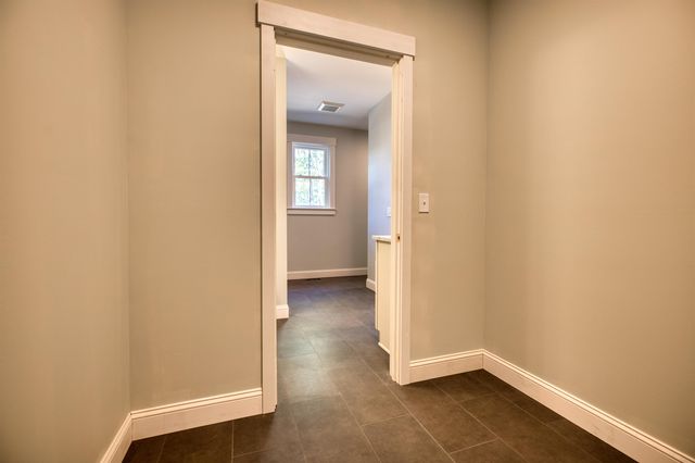 10 Winchester Lane, Tuftonboro, NH 03850
