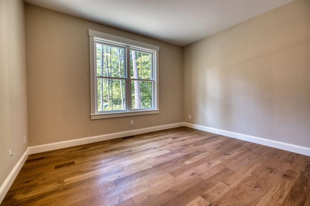 10 Winchester Lane, Tuftonboro, NH 03850