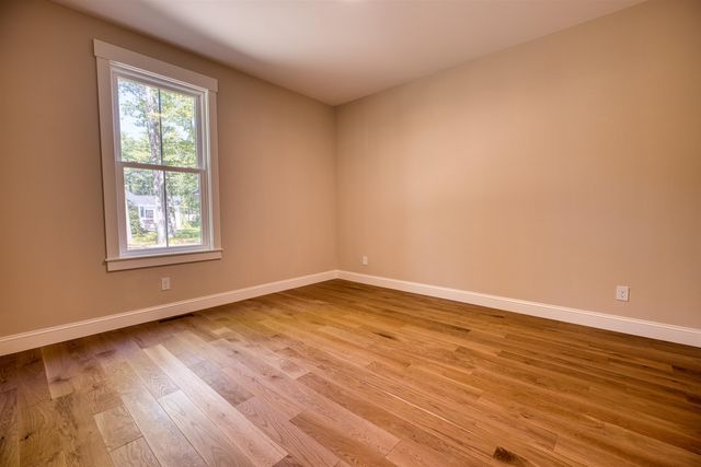 10 Winchester Lane, Tuftonboro, NH 03850