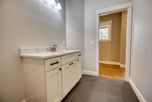 10 Winchester Lane, Tuftonboro, NH 03850