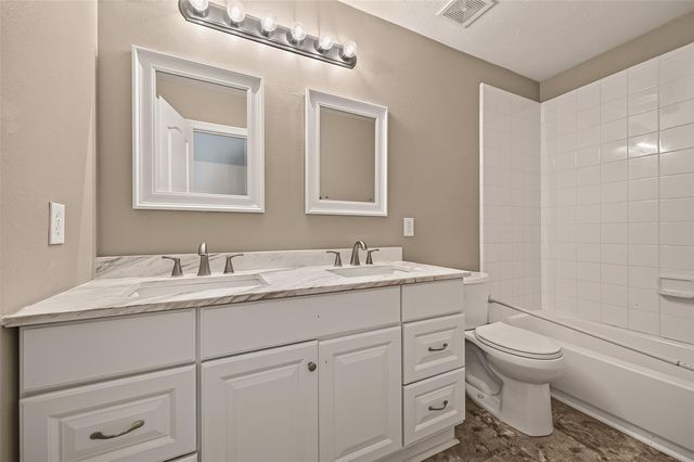 38015 W Sulphur Creek Drive, Magnolia, TX 77355