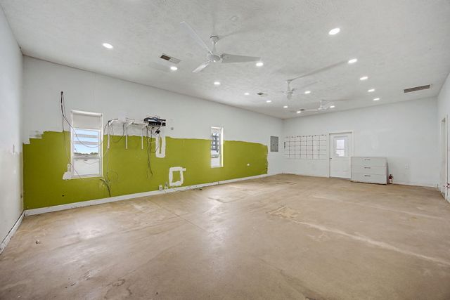 12641 Troy Pike, Versailles, KY 40383