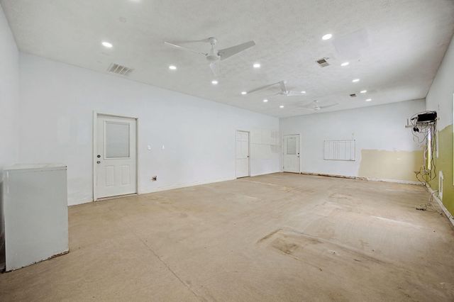 12641 Troy Pike, Versailles, KY 40383