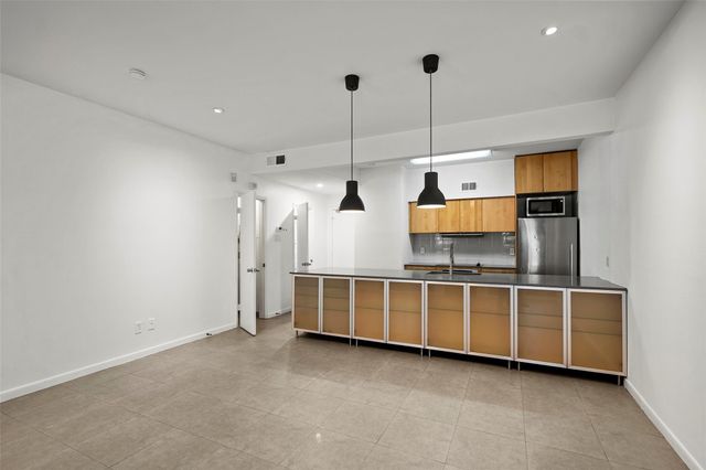 3800 Tanglewilde Street 402, Houston, TX 77063