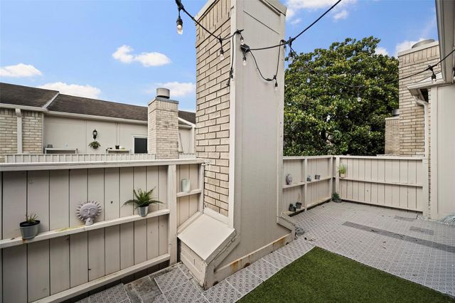 3800 Tanglewilde Street 402, Houston, TX 77063