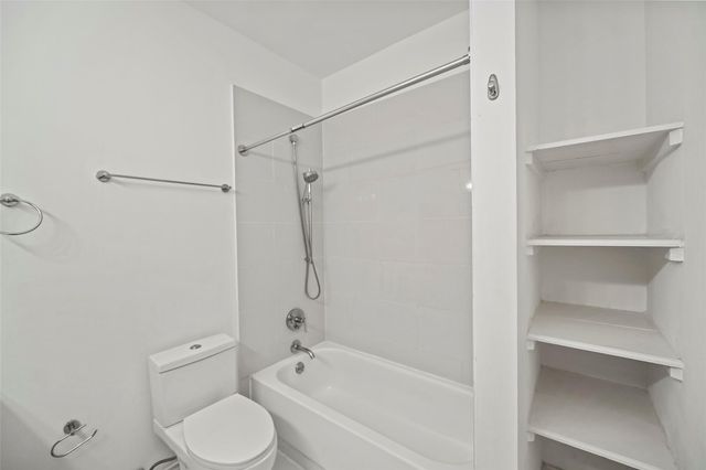 3800 Tanglewilde Street 402, Houston, TX 77063