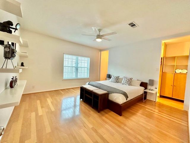 3800 Tanglewilde Street 402, Houston, TX 77063