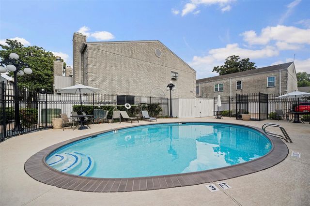 3800 Tanglewilde Street 402, Houston, TX 77063