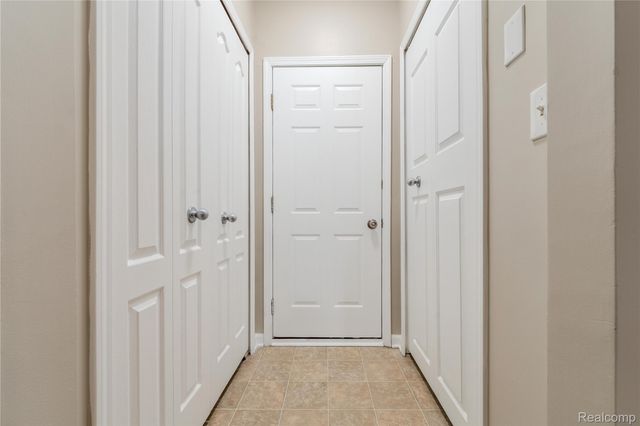 1030 Lorenzo Court, Troy, MI 48085