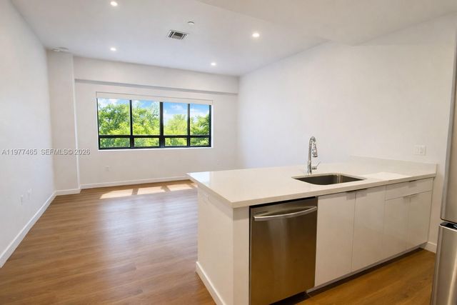 1950 Fletcher St 305, Hollywood, FL 33020