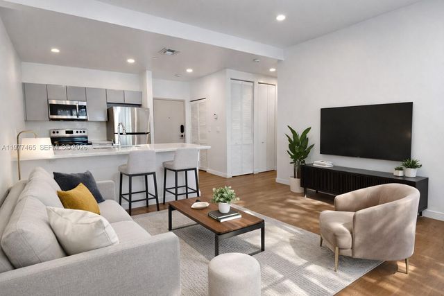 1950 Fletcher St 305, Hollywood, FL 33020