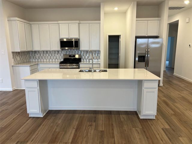 5506 Sailfish Drive, Baytown, TX 77521