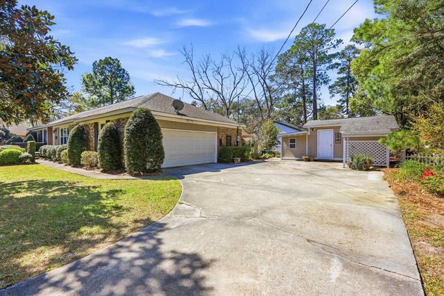 418 Sasanqua Dr., Georgetown, SC 29440