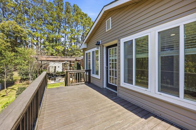 418 Sasanqua Dr., Georgetown, SC 29440