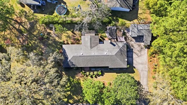 418 Sasanqua Dr., Georgetown, SC 29440
