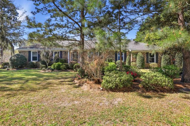 418 Sasanqua Dr., Georgetown, SC 29440