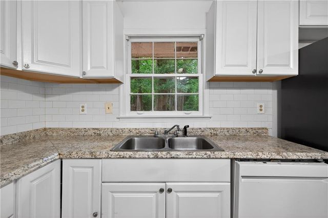 4894 Candlewood Lane, Stone Mountain, GA 30088