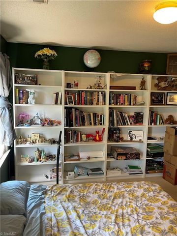 2836 Pickering Road, Greensboro, NC 27407