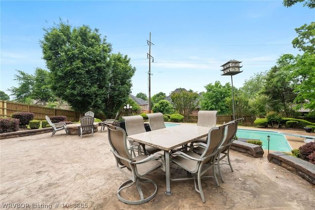 8600 Canopy Oaks Drive, Fort Smith, AR 72903
