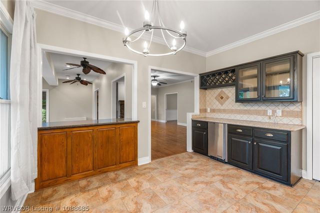 8600 Canopy Oaks Drive, Fort Smith, AR 72903