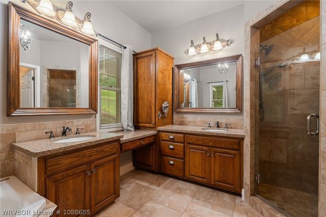 8600 Canopy Oaks Drive, Fort Smith, AR 72903