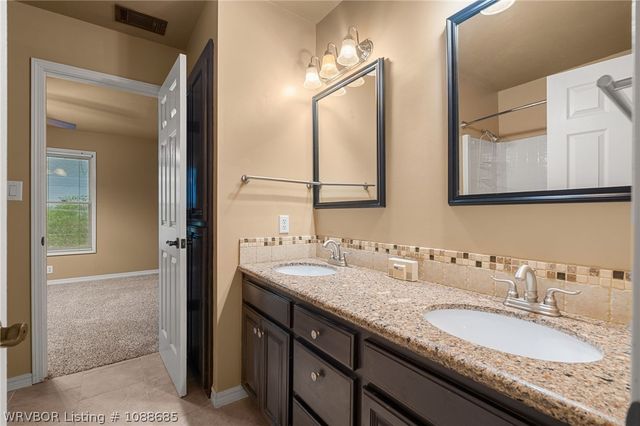 8600 Canopy Oaks Drive, Fort Smith, AR 72903