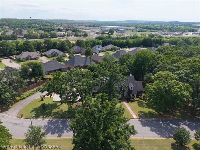 8600 Canopy Oaks Drive, Fort Smith, AR 72903