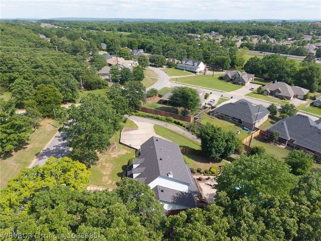 8600 Canopy Oaks Drive, Fort Smith, AR 72903