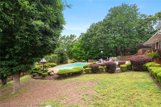 8600 Canopy Oaks Drive, Fort Smith, AR 72903