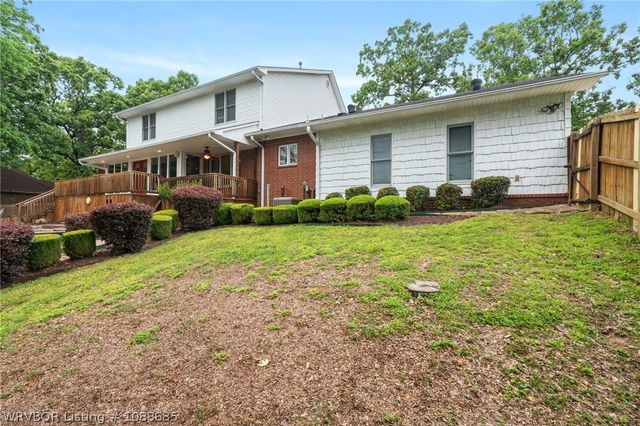 8600 Canopy Oaks Drive, Fort Smith, AR 72903