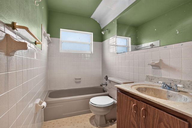 1055 NW 72ND Terrace NW, Margate, FL 33063