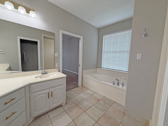 9652 County Road 4360, Frost, TX 76641