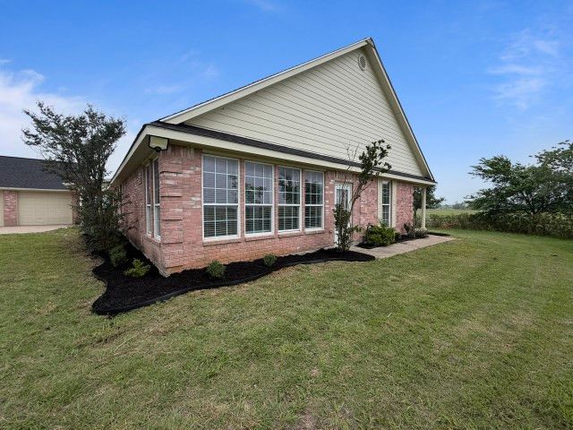 9652 County Road 4360, Frost, TX 76641
