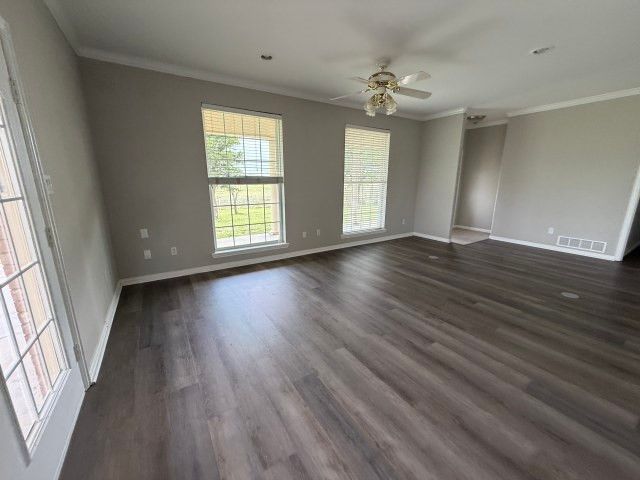 9652 County Road 4360, Frost, TX 76641