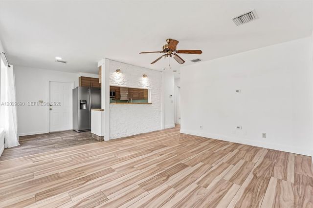 6073 NW 27th St 6073, Margate, FL 33063