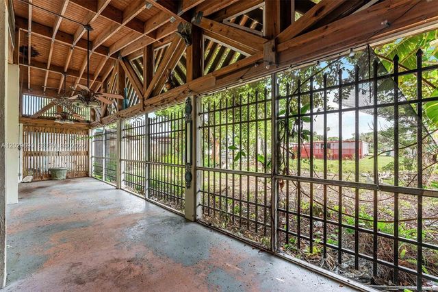 6073 NW 27th St 6073, Margate, FL 33063