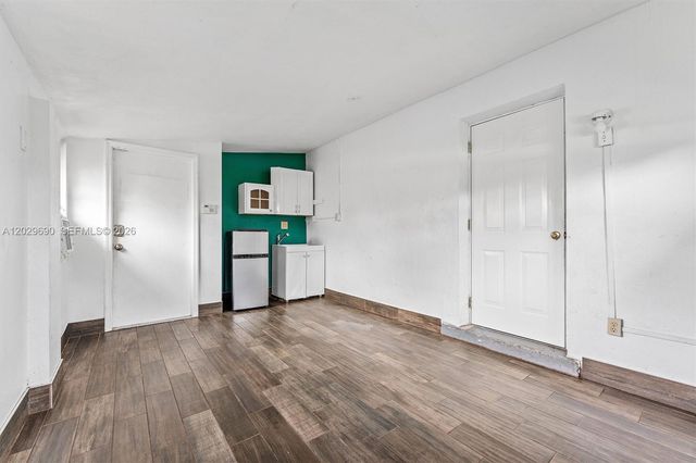 6073 NW 27th St 6073, Margate, FL 33063