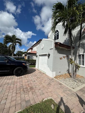 909 NE 41st Ter, Homestead, FL 33033