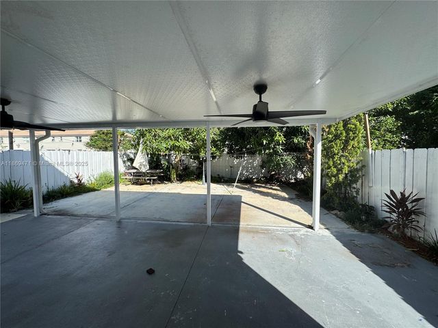 909 NE 41st Ter, Homestead, FL 33033