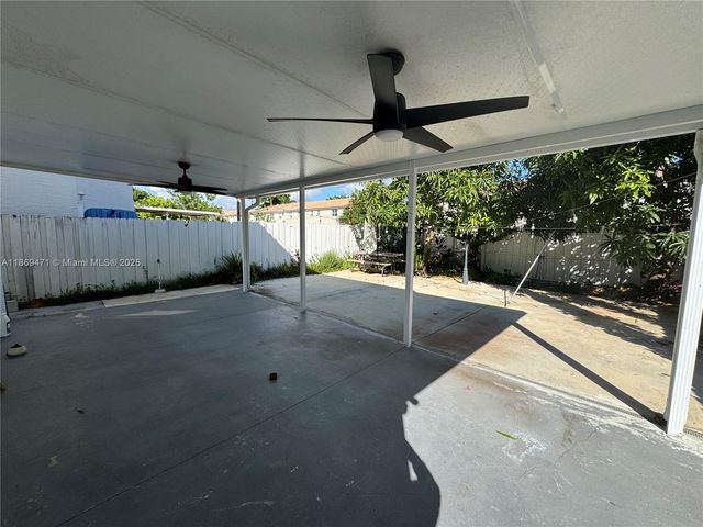 909 NE 41st Ter, Homestead, FL 33033