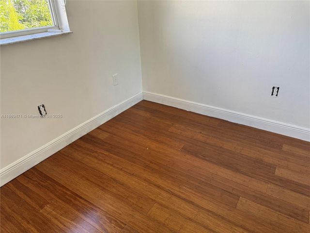 909 NE 41st Ter, Homestead, FL 33033