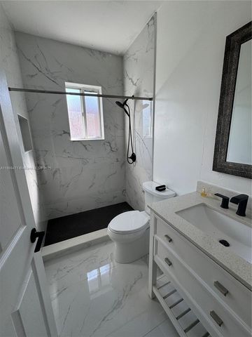 909 NE 41st Ter, Homestead, FL 33033