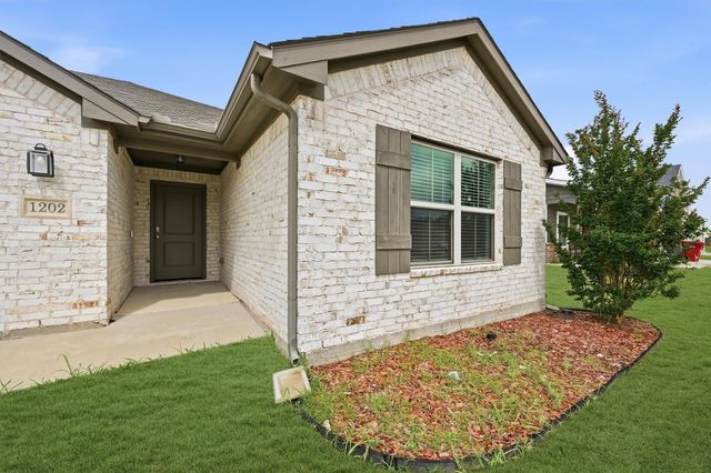 1202 Southridge Lane, Sherman, TX 75092
