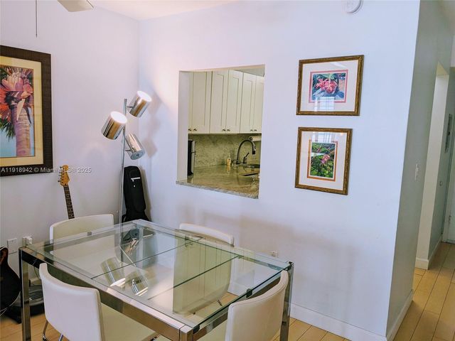 201 Galen Dr 215W, Key Biscayne, FL 33149