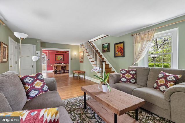 6 OVERBROOK PKWY, Wynnewood, PA 19096