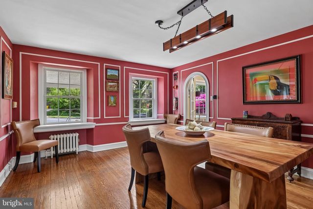 6 OVERBROOK PKWY, Wynnewood, PA 19096