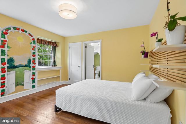 6 OVERBROOK PKWY, Wynnewood, PA 19096